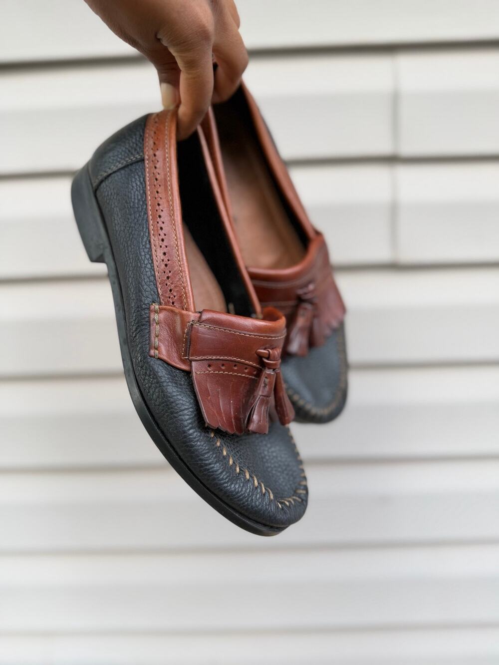 GH Bass Weejuns Two Tone Black Brown Leather Dress Loafers Tassels Men’s Sz 8.5